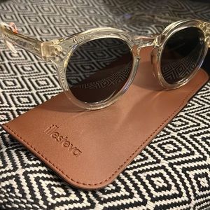 “ the discontinued LEONARD II in Champange “